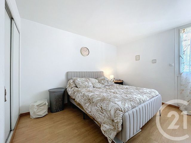 Appartement T4 à louer - 4 pièces - 63.48 m2 - BAGNOLS SUR CEZE - 30 - LANGUEDOC-ROUSSILLON - Century 21 La Big