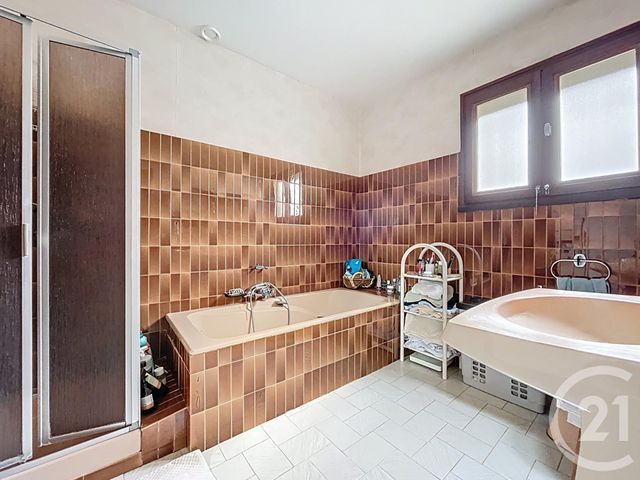 maison à vendre - 7 pièces - 151.5 m2 - BAGNOLS SUR CEZE - 30 - LANGUEDOC-ROUSSILLON - Century 21 La Big