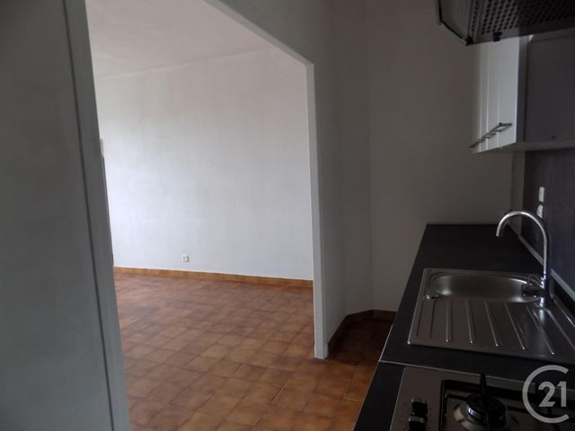 Appartement à louer - 2 pièces - 45.0 m2 - BAGNOLS SUR CEZE - 30 - LANGUEDOC-ROUSSILLON - Century 21 La Big