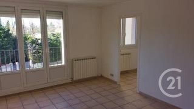 Appartement à louer - 3 pièces - 47.0 m2 - BAGNOLS SUR CEZE - 30 - LANGUEDOC-ROUSSILLON - Century 21 La Big