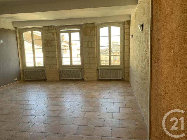 Appartement F3 à louer - 3 pièces - 92.0 m2 - BAGNOLS SUR CEZE - 30 - LANGUEDOC-ROUSSILLON - Century 21 La Big