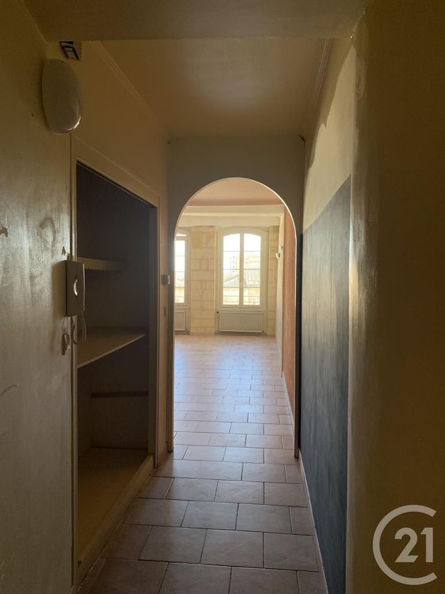 Appartement F3 à louer - 3 pièces - 92.0 m2 - BAGNOLS SUR CEZE - 30 - LANGUEDOC-ROUSSILLON - Century 21 La Big