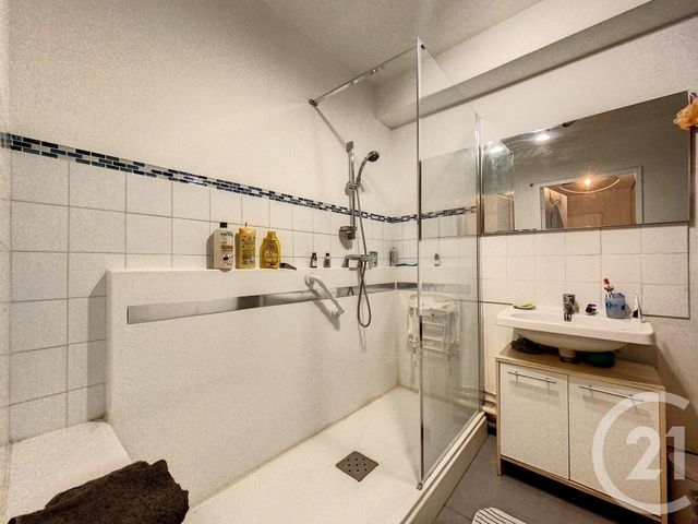 Appartement F3 à louer - 3 pièces - 69.0 m2 - BAGNOLS SUR CEZE - 30 - LANGUEDOC-ROUSSILLON - Century 21 La Big