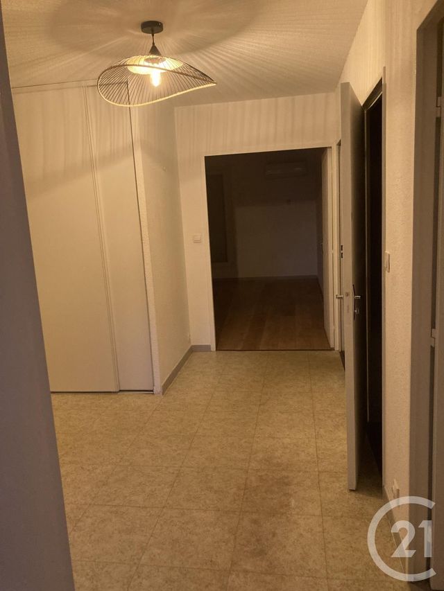 Appartement F3 à louer - 3 pièces - 69.0 m2 - BAGNOLS SUR CEZE - 30 - LANGUEDOC-ROUSSILLON - Century 21 La Big