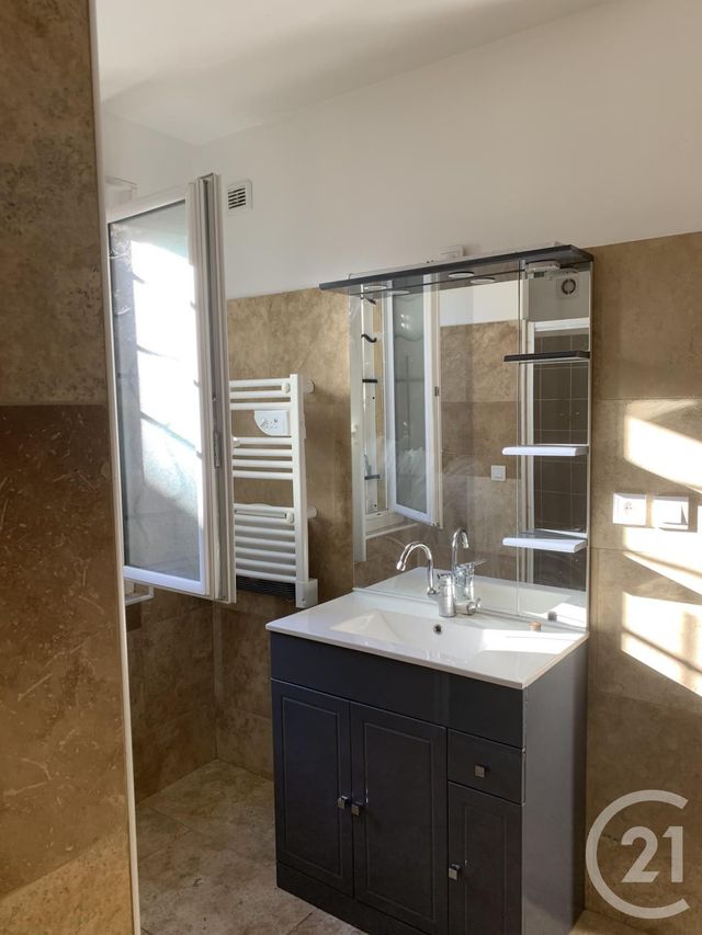 maison à louer - 4 pièces - 120.0 m2 - GOUDARGUES - 30 - LANGUEDOC-ROUSSILLON - Century 21 La Big