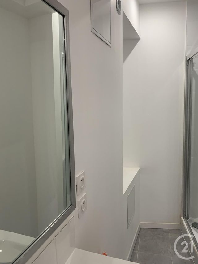 Appartement F2 à louer - 2 pièces - 26.65 m2 - BAGNOLS SUR CEZE - 30 - LANGUEDOC-ROUSSILLON - Century 21 La Big