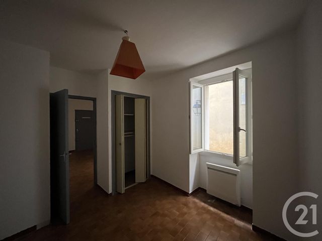 Appartement à louer - 2 pièces - 36.7 m2 - BAGNOLS SUR CEZE - 30 - LANGUEDOC-ROUSSILLON - Century 21 La Big