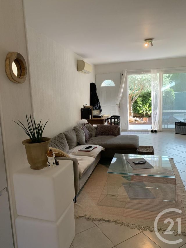 maison à louer - 3 pièces - 64.0 m2 - BAGNOLS SUR CEZE - 30 - LANGUEDOC-ROUSSILLON - Century 21 La Big