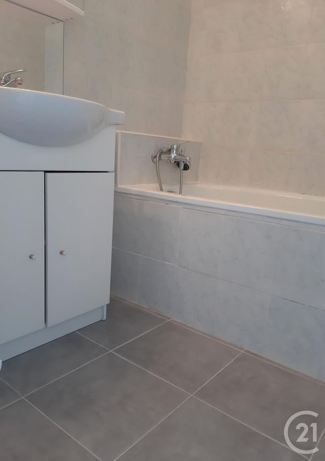 Appartement F1 à louer - 1 pièce - 22.1 m2 - BAGNOLS SUR CEZE - 30 - LANGUEDOC-ROUSSILLON - Century 21 La Big