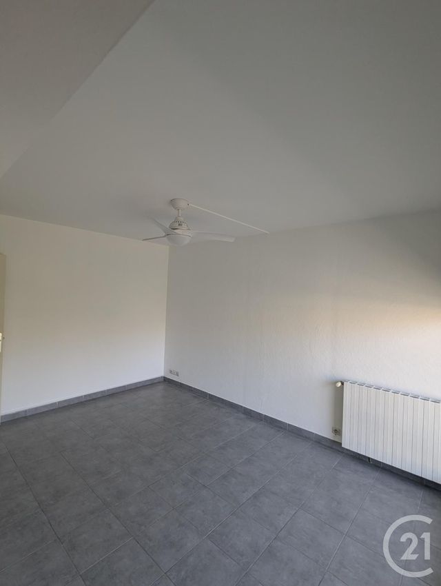 Appartement F1 à louer - 1 pièce - 22.1 m2 - BAGNOLS SUR CEZE - 30 - LANGUEDOC-ROUSSILLON - Century 21 La Big