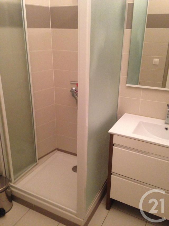 Appartement T2 à louer - 2 pièces - 43.09 m2 - BAGNOLS SUR CEZE - 30 - LANGUEDOC-ROUSSILLON - Century 21 La Big