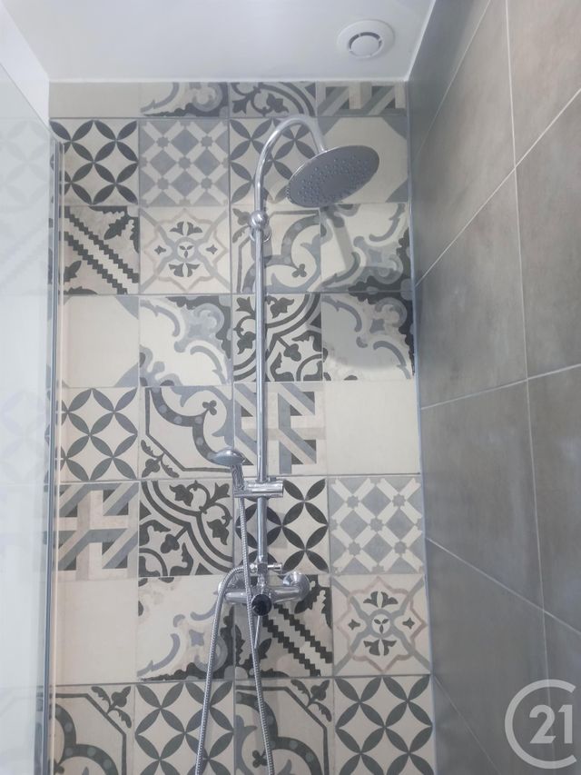 Appartement F2 à louer - 2 pièces - 42.35 m2 - BAGNOLS SUR CEZE - 30 - LANGUEDOC-ROUSSILLON - Century 21 La Big