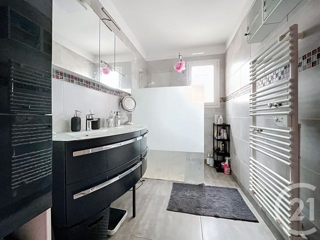 maison à vendre - 4 pièces - 103.15 m2 - LAUDUN L ARDOISE - 30 - LANGUEDOC-ROUSSILLON - Century 21 La Big