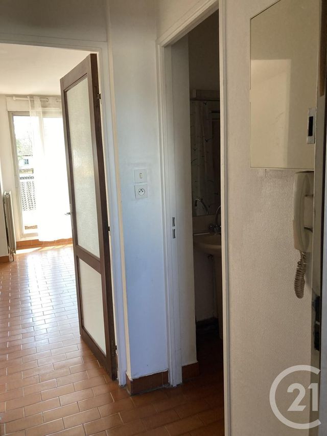 Appartement F1 à louer - 1 pièce - 25.0 m2 - BAGNOLS SUR CEZE - 30 - LANGUEDOC-ROUSSILLON - Century 21 La Big