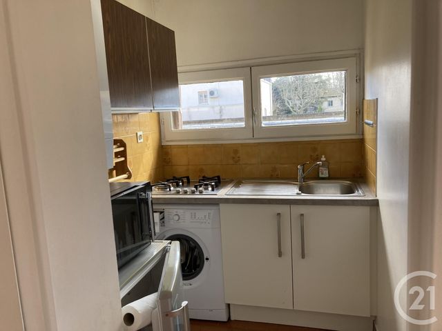 Appartement F1 à louer - 1 pièce - 25.0 m2 - BAGNOLS SUR CEZE - 30 - LANGUEDOC-ROUSSILLON - Century 21 La Big