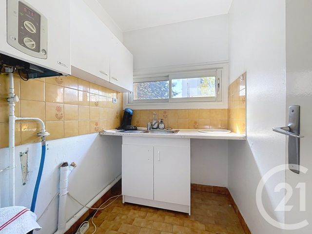 Appartement T2 à vendre - 2 pièces - 43.21 m2 - BAGNOLS SUR CEZE - 30 - LANGUEDOC-ROUSSILLON - Century 21 La Big