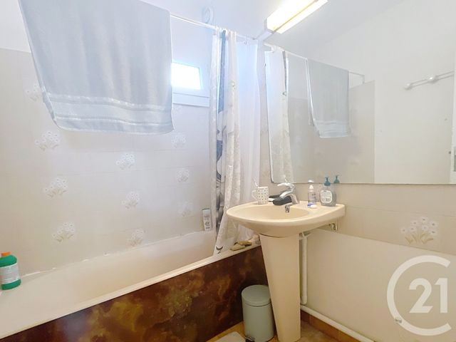 Appartement T2 à vendre - 2 pièces - 43.21 m2 - BAGNOLS SUR CEZE - 30 - LANGUEDOC-ROUSSILLON - Century 21 La Big