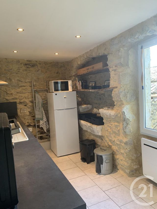 Afficher la photo en grand Appartement à louer - 2 pièces - 72.0 m2 - ST ANDRE DE ROQUEPERTUIS - 30 - LANGUEDOC-ROUSSILLON - Century 21 La Big