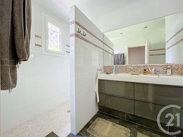 maison à louer - 9 pièces - 200.0 m2 - BAGNOLS SUR CEZE - 30 - LANGUEDOC-ROUSSILLON - Century 21 La Big