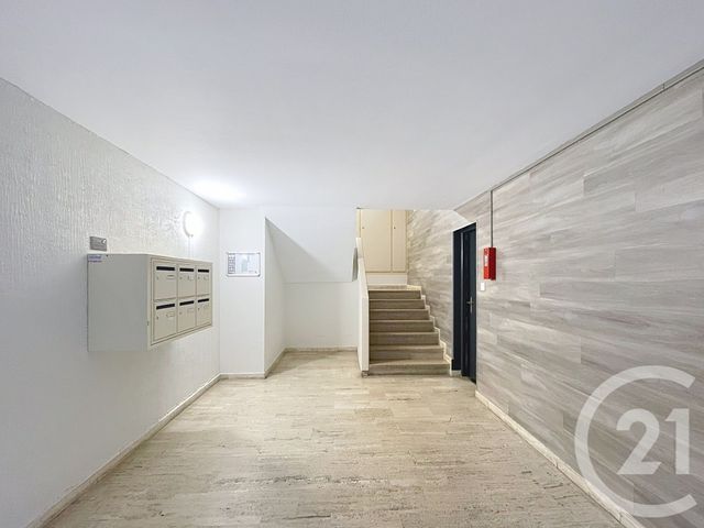 Appartement à vendre - 2 pièces - 39.82 m2 - BAGNOLS SUR CEZE - 30 - LANGUEDOC-ROUSSILLON - Century 21 La Big