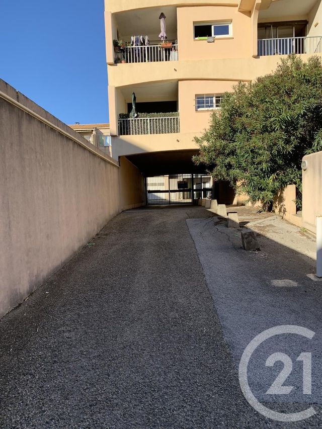 parking à louer - 17.0 m2 - BAGNOLS SUR CEZE - 30 - LANGUEDOC-ROUSSILLON - Century 21 La Big
