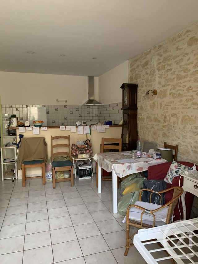 Appartement à louer - 2 pièces - 42.0 m2 - BAGNOLS SUR CEZE - 30 - LANGUEDOC-ROUSSILLON - Century 21 La Big