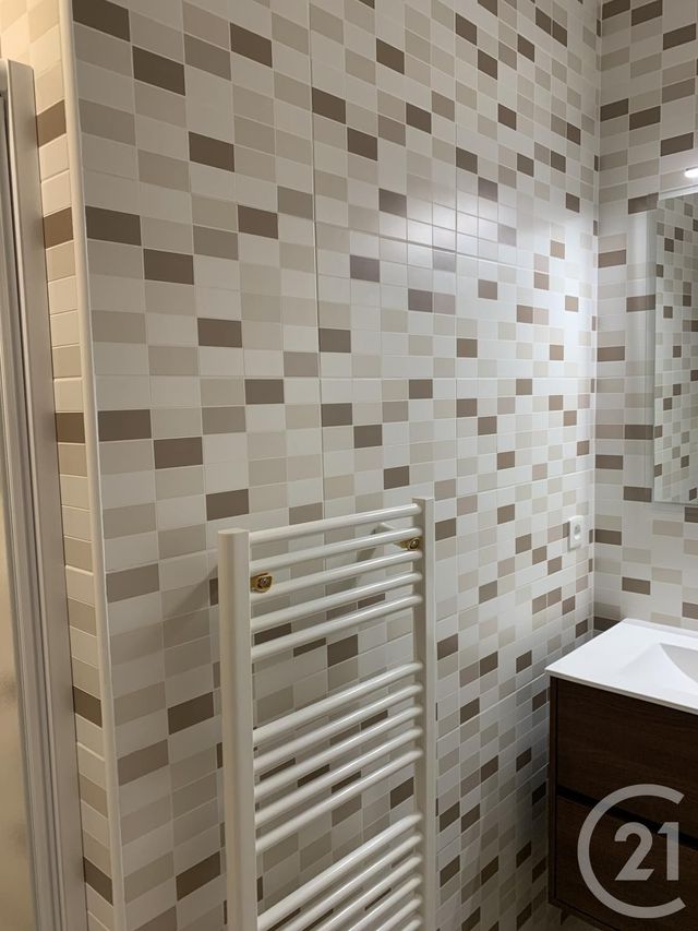 Appartement à louer - 4 pièces - 94.27 m2 - CODOLET - 30 - LANGUEDOC-ROUSSILLON - Century 21 La Big