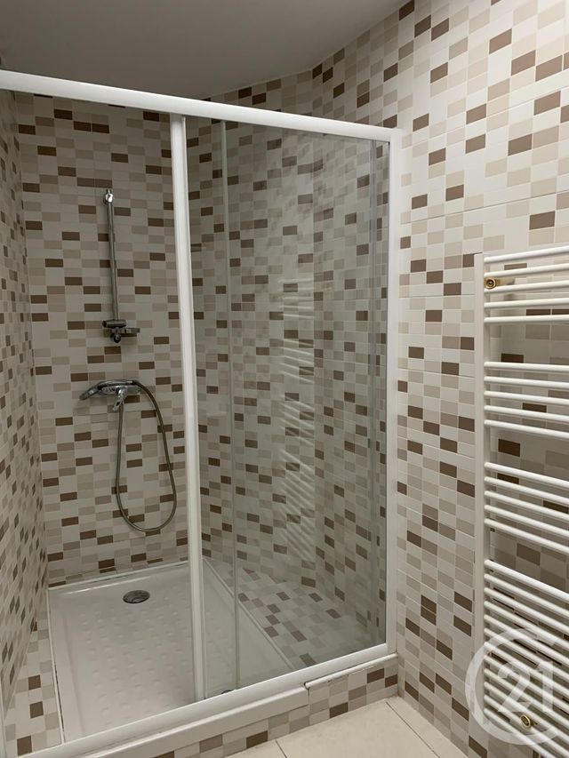 Appartement à louer - 4 pièces - 94.27 m2 - CODOLET - 30 - LANGUEDOC-ROUSSILLON - Century 21 La Big