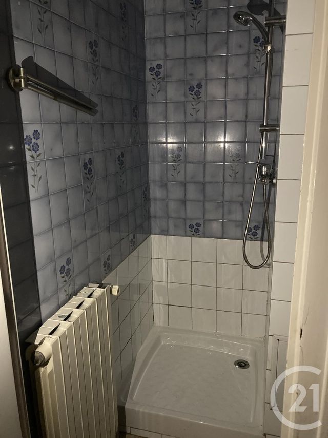 Appartement F3 à louer - 3 pièces - 45.02 m2 - BAGNOLS SUR CEZE - 30 - LANGUEDOC-ROUSSILLON - Century 21 La Big