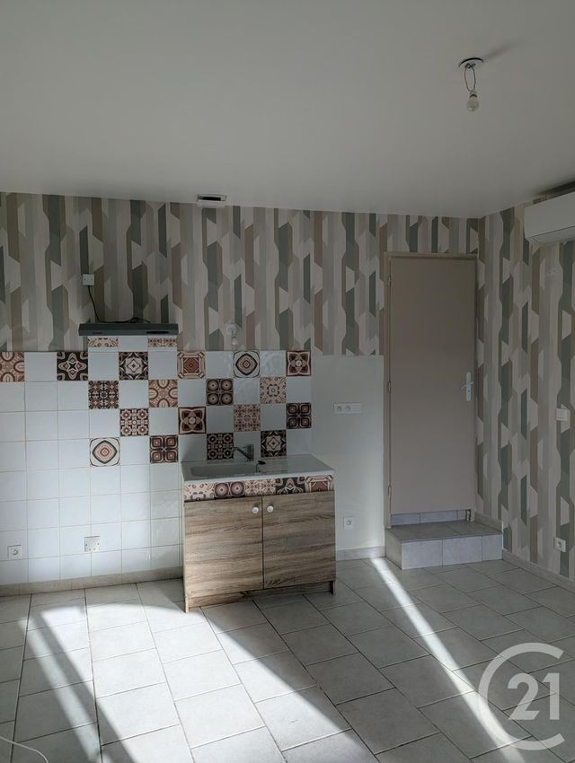 Appartement Studio à louer - 1 pièce - 19.64 m2 - BAGNOLS SUR CEZE - 30 - LANGUEDOC-ROUSSILLON - Century 21 La Big