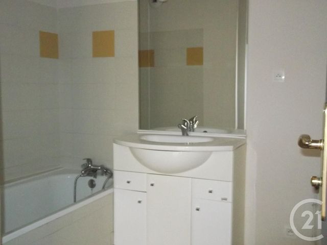 Appartement F3 à louer - 3 pièces - 53.2 m2 - BAGNOLS SUR CEZE - 30 - LANGUEDOC-ROUSSILLON - Century 21 La Big
