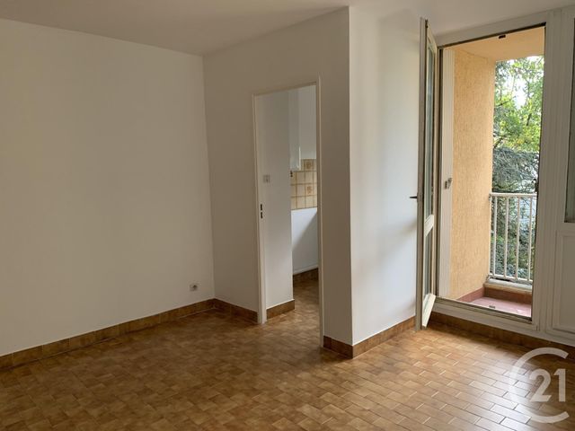 Appartement F1 à louer - 1 pièce - 27.5 m2 - BAGNOLS SUR CEZE - 30 - LANGUEDOC-ROUSSILLON - Century 21 La Big
