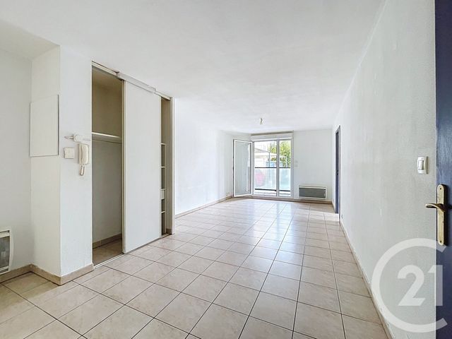 Appartement T3 à vendre - 5 pièces - 55.73 m2 - BAGNOLS SUR CEZE - 30 - LANGUEDOC-ROUSSILLON - Century 21 La Big