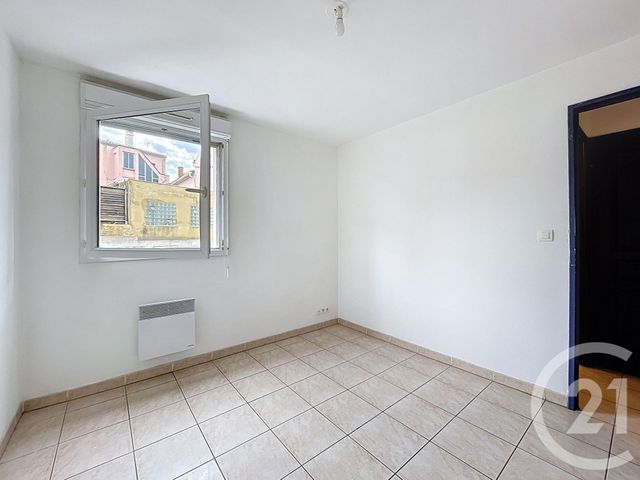 Appartement T3 à vendre - 5 pièces - 55.73 m2 - BAGNOLS SUR CEZE - 30 - LANGUEDOC-ROUSSILLON - Century 21 La Big