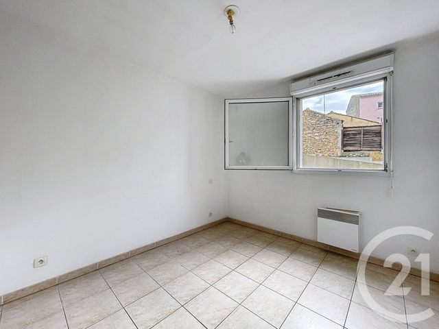 Appartement T3 à vendre - 5 pièces - 55.73 m2 - BAGNOLS SUR CEZE - 30 - LANGUEDOC-ROUSSILLON - Century 21 La Big