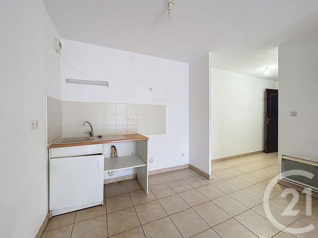 Appartement T3 à vendre - 5 pièces - 55.73 m2 - BAGNOLS SUR CEZE - 30 - LANGUEDOC-ROUSSILLON - Century 21 La Big