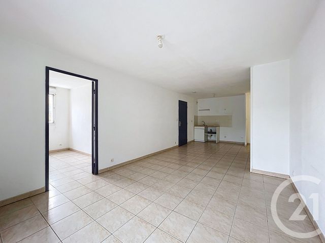 Appartement T3 à vendre - 5 pièces - 55.73 m2 - BAGNOLS SUR CEZE - 30 - LANGUEDOC-ROUSSILLON - Century 21 La Big