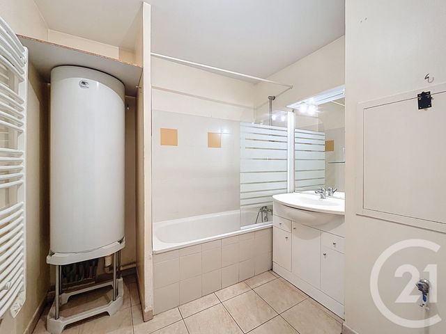 Appartement T3 à vendre - 5 pièces - 55.73 m2 - BAGNOLS SUR CEZE - 30 - LANGUEDOC-ROUSSILLON - Century 21 La Big