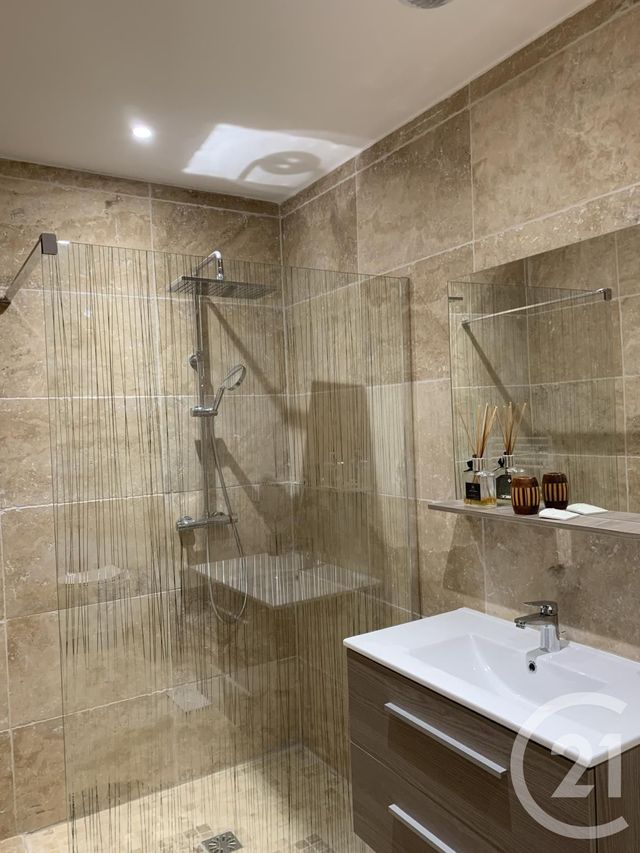 maison à louer - 5 pièces - 165.0 m2 - ST MICHEL D EUZET - 30 - LANGUEDOC-ROUSSILLON - Century 21 La Big