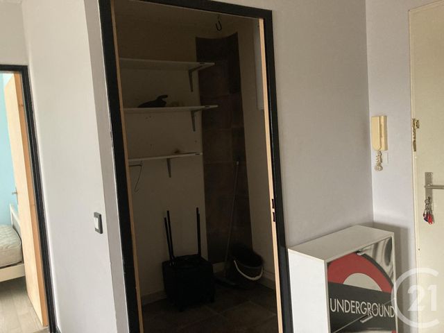 Appartement F2 à louer - 2 pièces - 50.0 m2 - BAGNOLS SUR CEZE - 30 - LANGUEDOC-ROUSSILLON - Century 21 La Big
