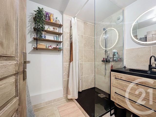 Appartement F2 à vendre - 4 pièces - 48.1 m2 - BAGNOLS SUR CEZE - 30 - LANGUEDOC-ROUSSILLON - Century 21 La Big