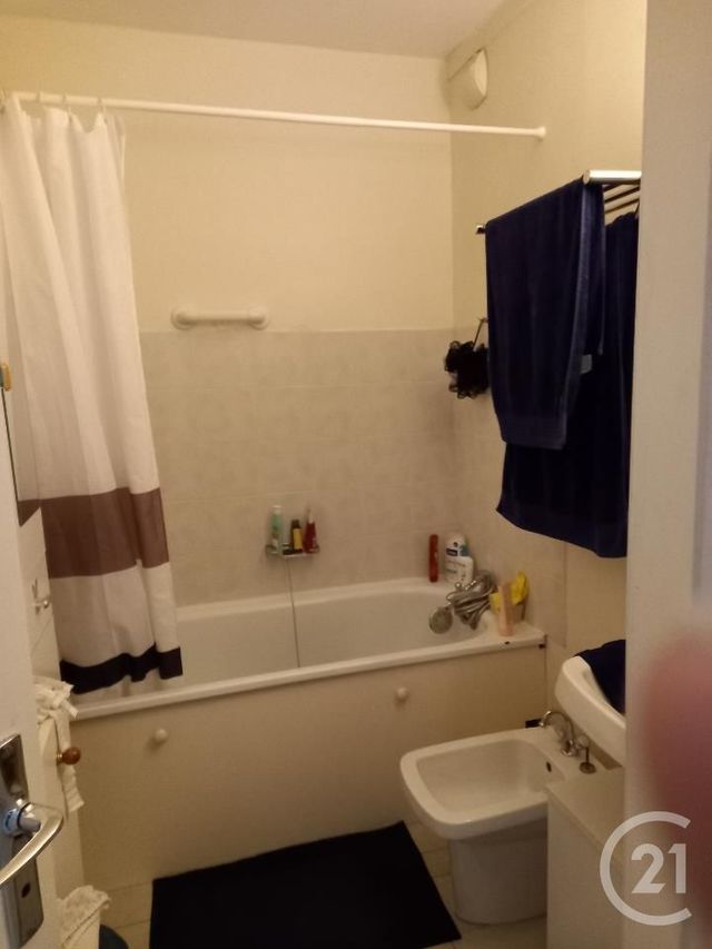 Appartement F2 à louer - 2 pièces - 50.03 m2 - BAGNOLS SUR CEZE - 30 - LANGUEDOC-ROUSSILLON - Century 21 La Big