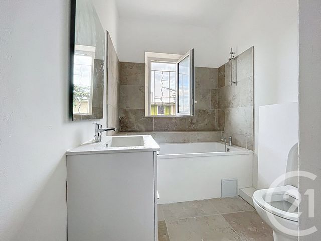 Appartement T3 à vendre - 3 pièces - 54.45 m2 - BAGNOLS SUR CEZE - 30 - LANGUEDOC-ROUSSILLON - Century 21 La Big