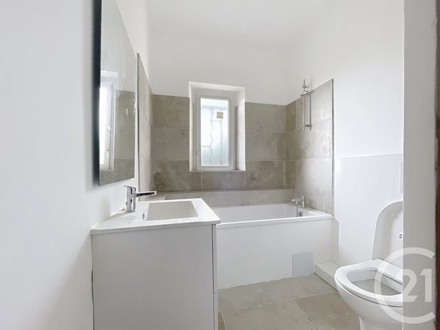 Appartement T3 à vendre - 3 pièces - 54.45 m2 - BAGNOLS SUR CEZE - 30 - LANGUEDOC-ROUSSILLON - Century 21 La Big