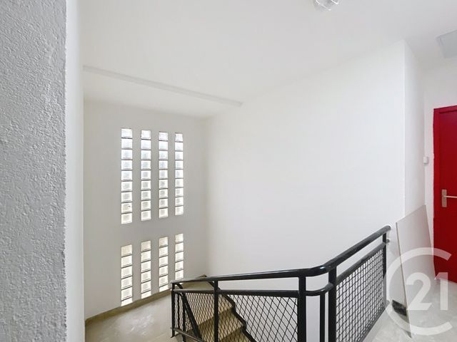 Appartement T3 à vendre - 3 pièces - 54.45 m2 - BAGNOLS SUR CEZE - 30 - LANGUEDOC-ROUSSILLON - Century 21 La Big