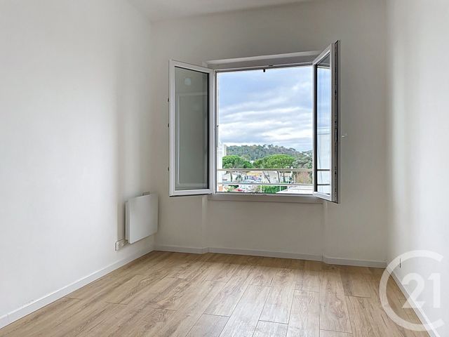 Appartement T3 à vendre - 3 pièces - 54.45 m2 - BAGNOLS SUR CEZE - 30 - LANGUEDOC-ROUSSILLON - Century 21 La Big