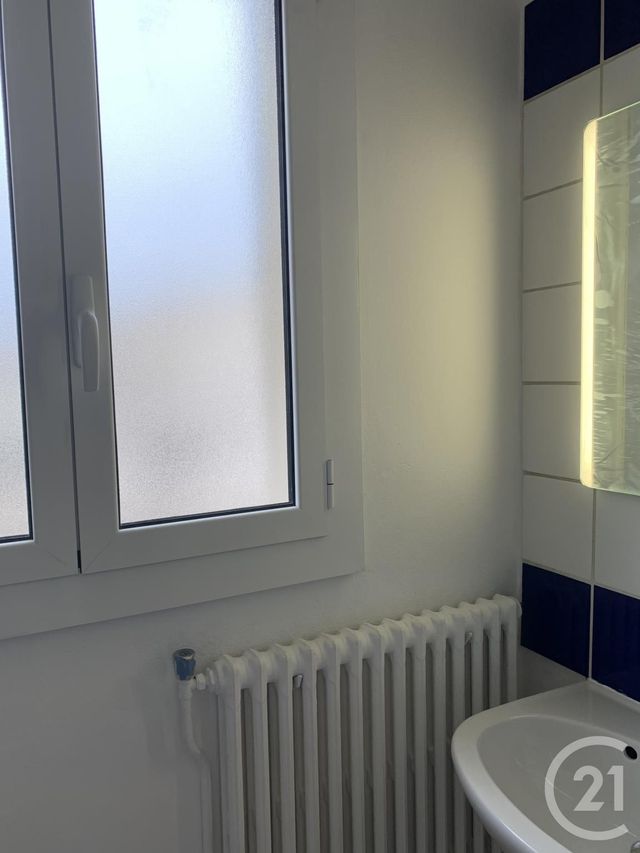 maison à louer - 4 pièces - 78.0 m2 - BAGNOLS SUR CEZE - 30 - LANGUEDOC-ROUSSILLON - Century 21 La Big