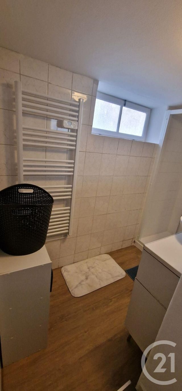 Appartement F2 à louer - 2 pièces - 30.0 m2 - BAGNOLS SUR CEZE - 30 - LANGUEDOC-ROUSSILLON - Century 21 La Big