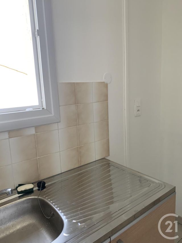 Appartement F2 à louer - 2 pièces - 41.1 m2 - BAGNOLS SUR CEZE - 30 - LANGUEDOC-ROUSSILLON - Century 21 La Big