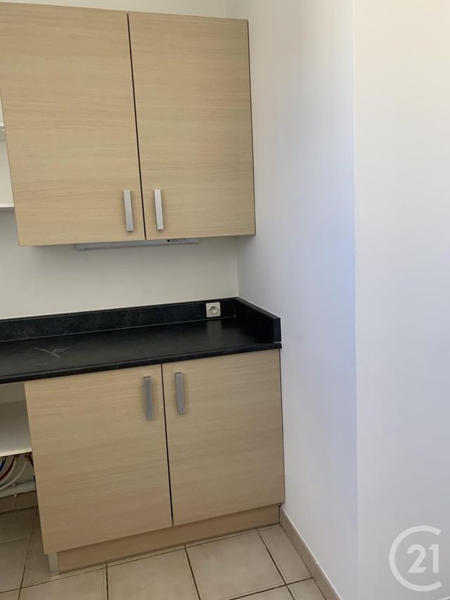 Appartement F2 à louer - 2 pièces - 41.1 m2 - BAGNOLS SUR CEZE - 30 - LANGUEDOC-ROUSSILLON - Century 21 La Big